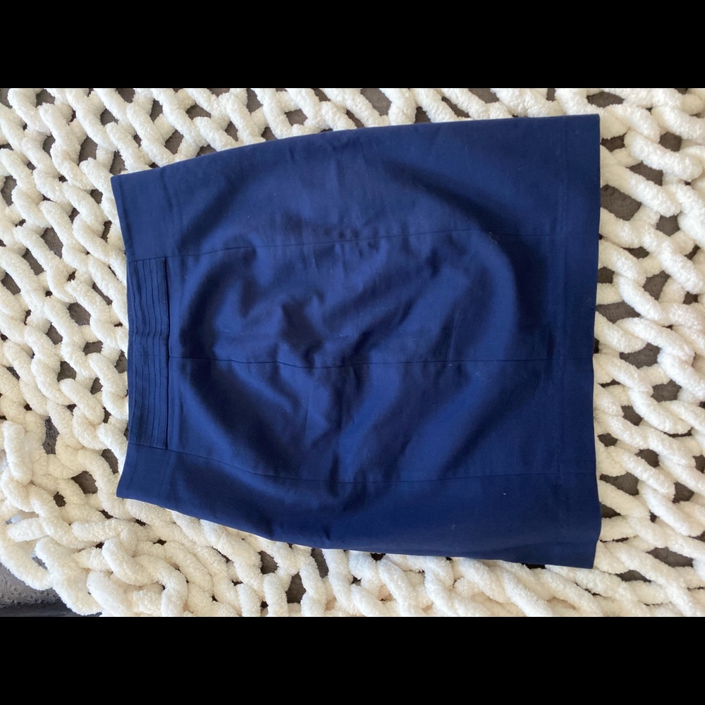 H&M dark blue pencil skirt - size 8